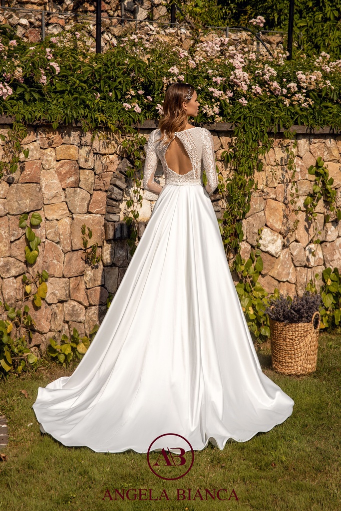 1073 beads bodice