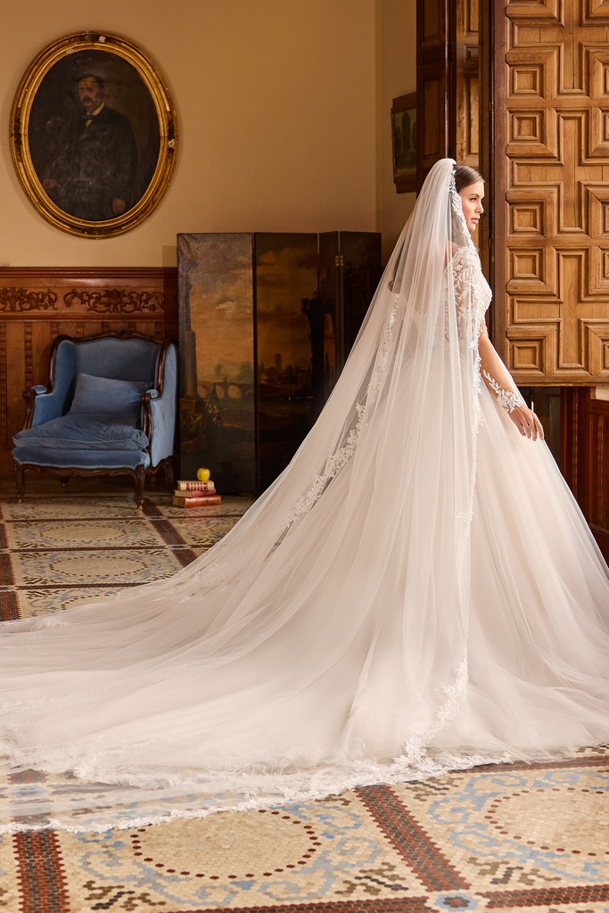 8077 Overskirt