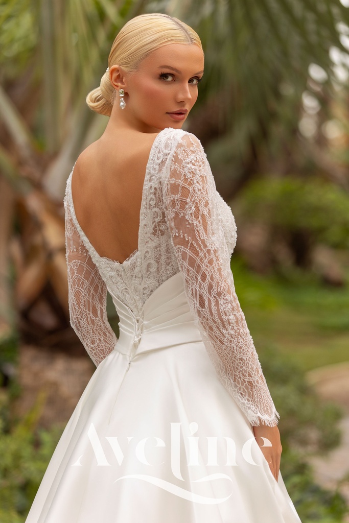 8082 A Overskirt