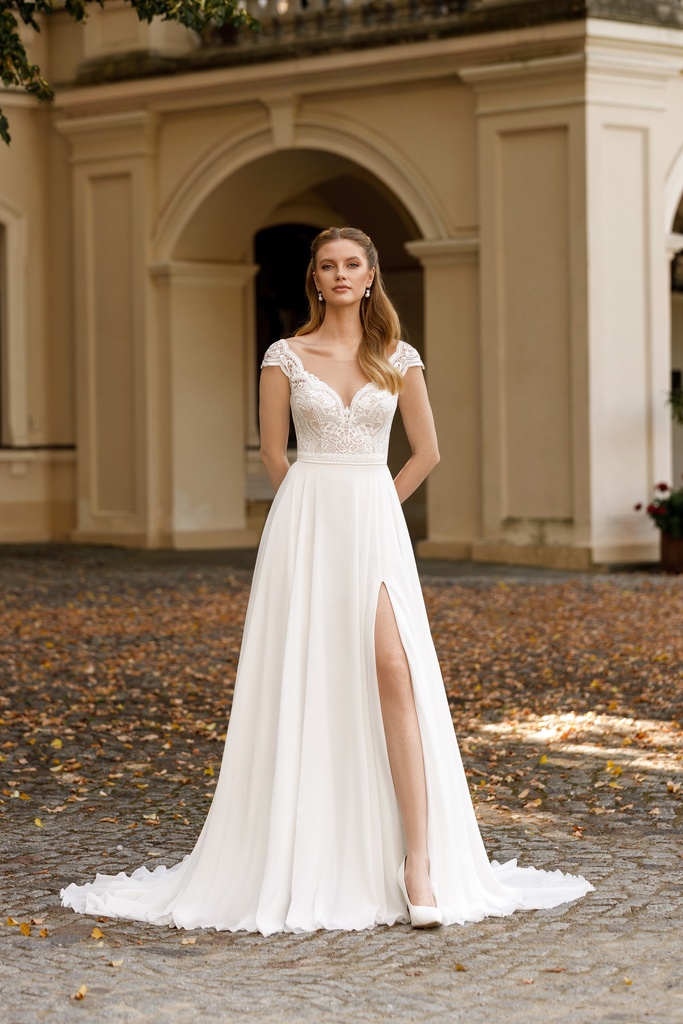 8029  chiffon skirt with 1 split 