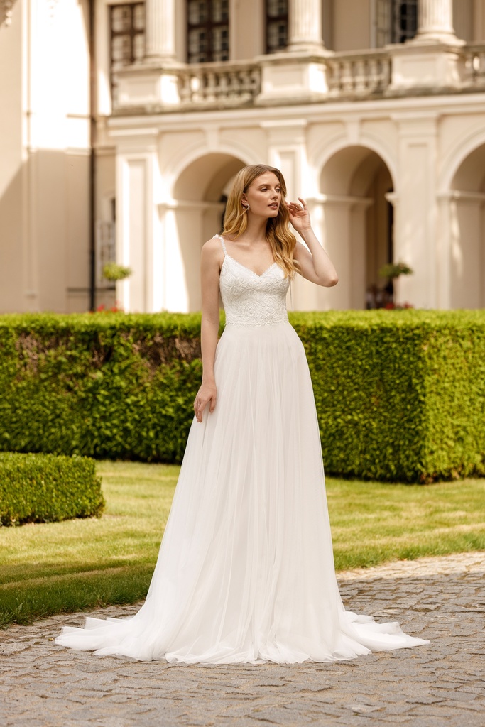 8013 tulle skirt